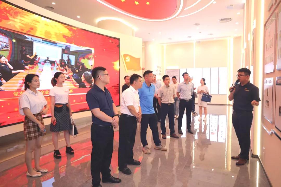 紅色中庭 | 市委組織部研究室到集團(tuán)講黨史，搭橋梁，促黨建