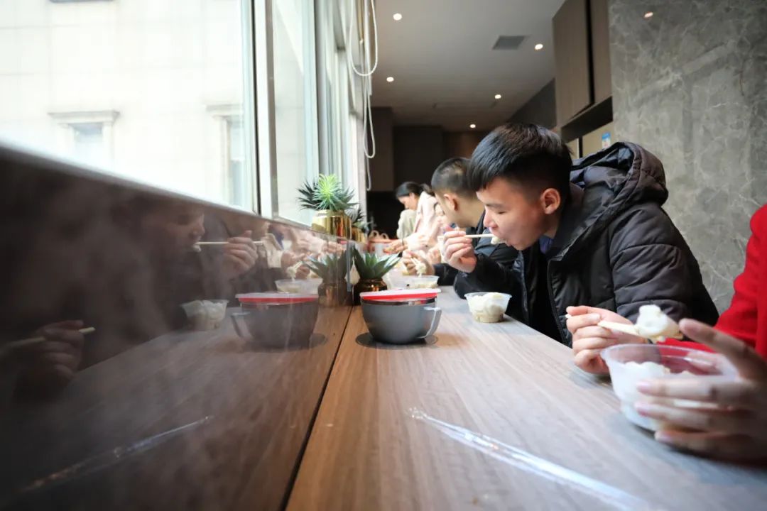 冬至丨溫暖如約而至，平安順?biāo)欤?>
        							</a>
        						</div>
        						
        						<div   id=